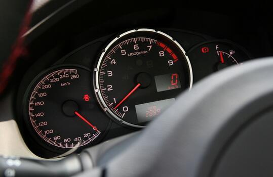 開(kāi)車(chē)省油技巧！教你用最少的油跑最遠(yuǎn)的路